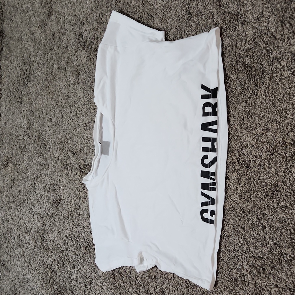 Set of 2 cropped gymshark workout tees